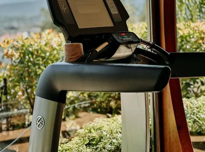 Doors Urla & إزمير