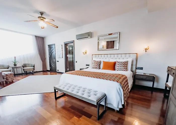 Doors Urla & * İzmir