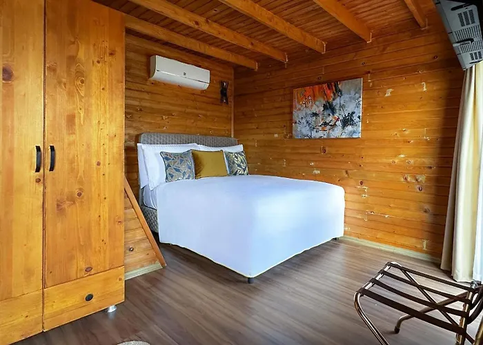 Doors Urla & * إزمير