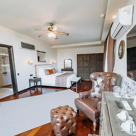 Doors Urla Hotel&bungalows *