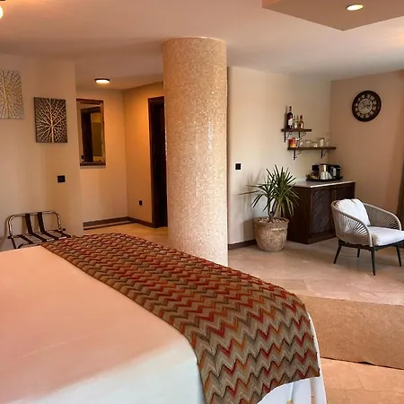 Hotel Doors Urla &