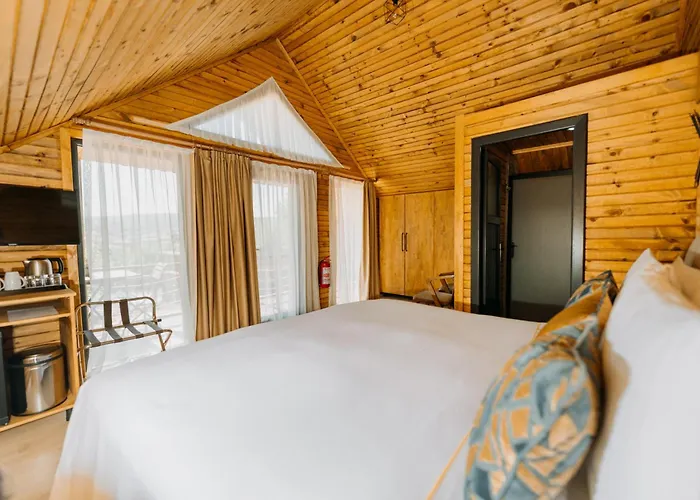 Doors Urla & Hotel Esmirna